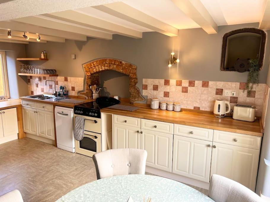 Countryside Converted Barn With Hot Tub Newton Abbot Ngoại thất bức ảnh